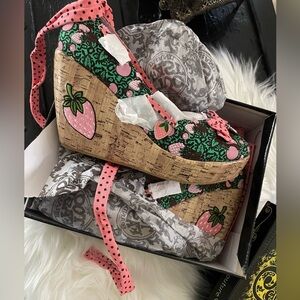 Too fast sourpuss cirque couture pinup platforms strawberry laced size 10 new
